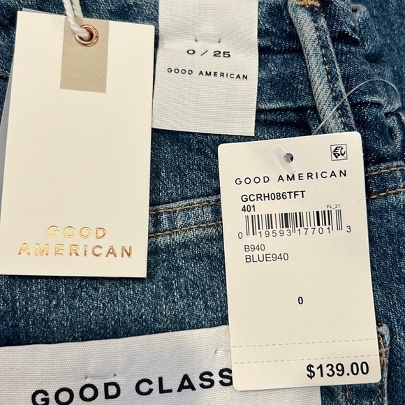 Good American Good Classic Slim Straight Jeans Size 0/25. NWT - Picture 7 of 16